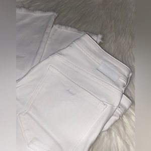 CQY WHITE DENIM CROPPED JEANS WITH RAW HEMS- 28